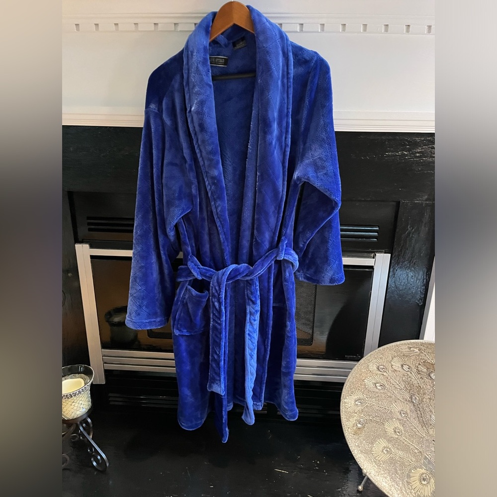 Men’s Bathrobe, Blue Star Clothing Co, One Size Fits Most, Blue, 100% Polyester